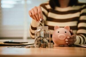 10 Ways to Save Money Every Month in 2026